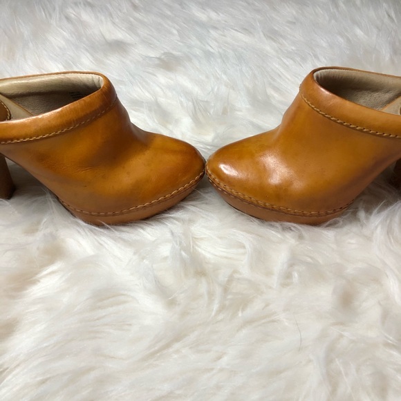 Frye Saddle Tan Heeled Mules - Picture 7 of 7